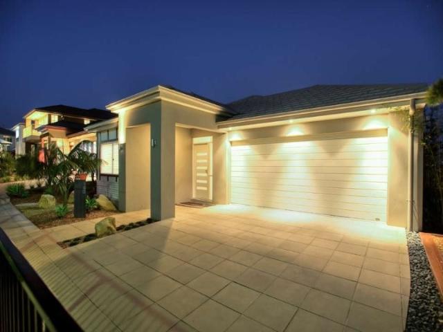 BEAUTIFUL HOME IN A SUPERB LOCATION