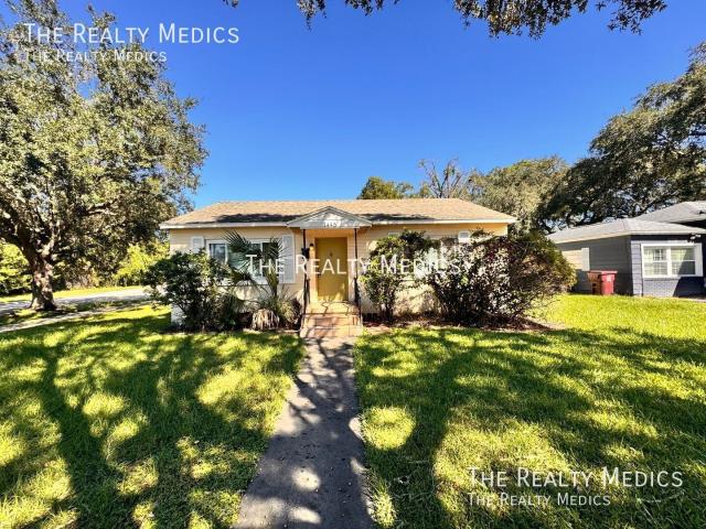 Beautiful Home In College Park PET FRIENDLY!
