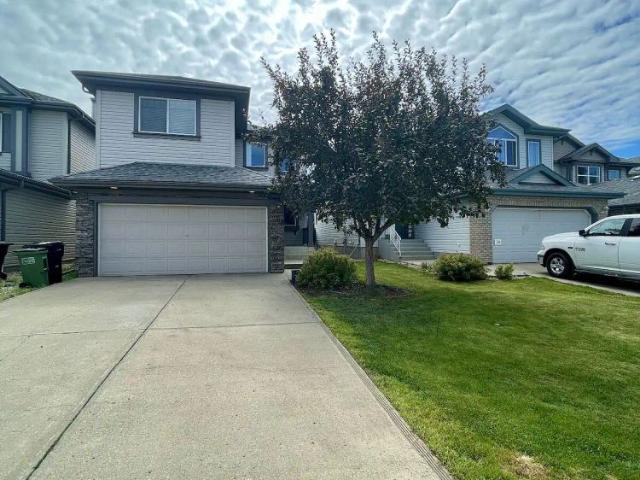 BEAUTIFUL HOME IN HADDOW, SW EDMONTON — 3 Bedrooms+ Den House