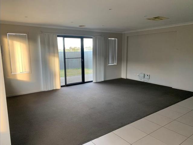 Beautiful Home in Ideal Location close to Train Station and All Amenities