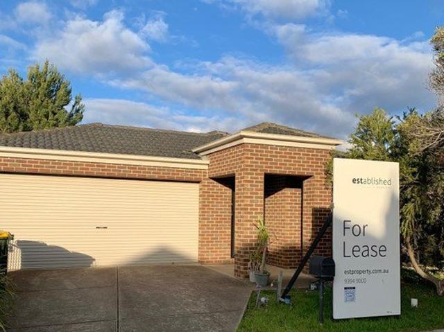 Beautiful Home in Ideal Location close to Train Station and All Amenities