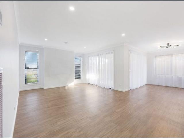 Beautiful Home in Logan's Beach Coastal Village