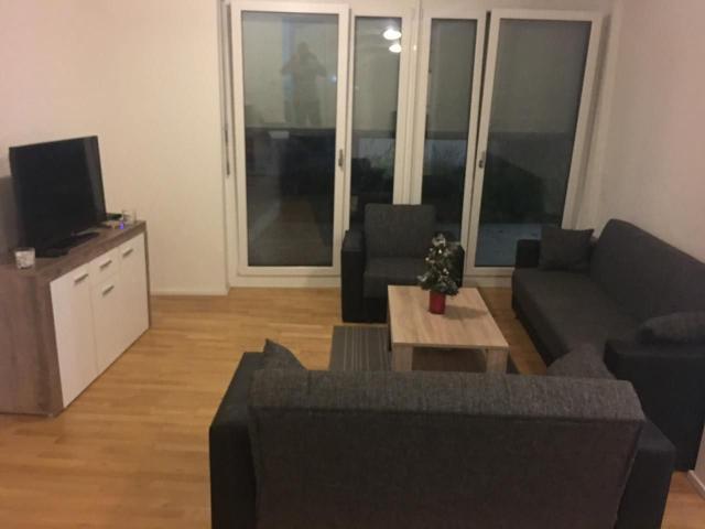Beautiful home in popular area, Stuttgart Amsterdam Apartments for Rent