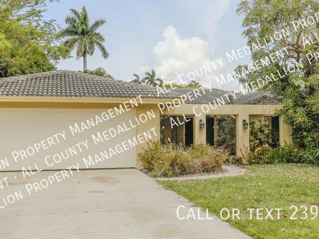 $300 OFF FIRST MONTHS RENT! Beautiful Home off McGregor Blvd AVAILABLE NOW!