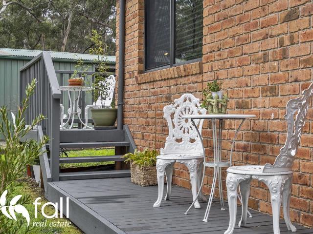Beautiful home set in leafy surrounds