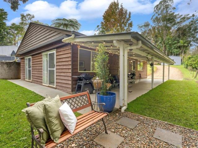 Beautiful Half Acre Minutes to Maleny!