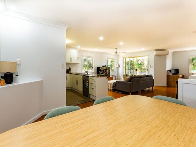 BEAUTIFUL INNER CITY TOWNHOUSE