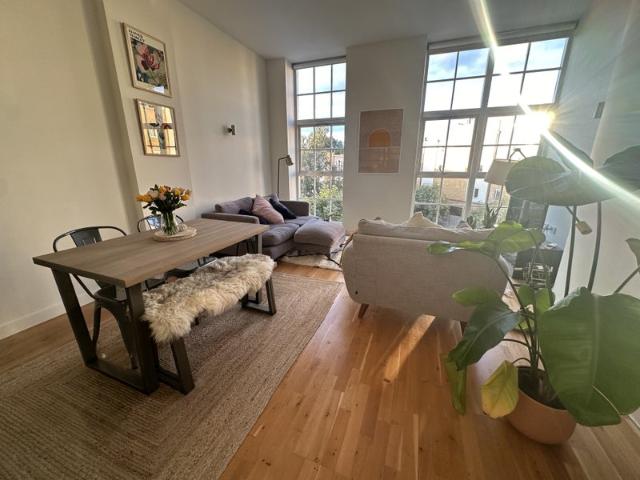 Beautiful one bed school conversion