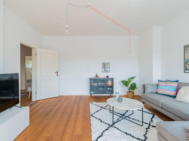 Beautiful one bedroom apartment in Prenzlauer Berg Berlin, Berlin Amsterdam Apartments for Rent