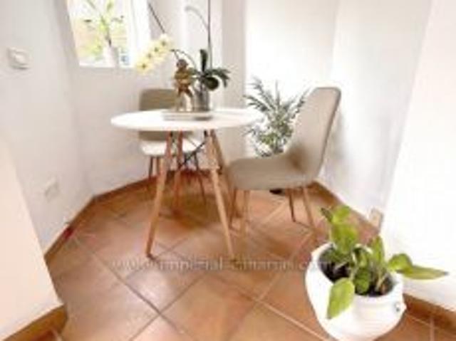 Beautiful one bedroom apartment just minutes from Puerto de la Cruz, in a nice residential building with a swimming pool and beautiful gardens