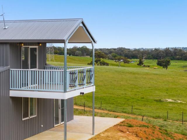 Beautiful Off Grid Barn Style Home on 5,800sqm