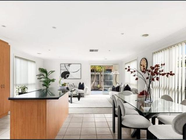 BEAUTIFUL LOW MAINTENANCE FAMILY HOME