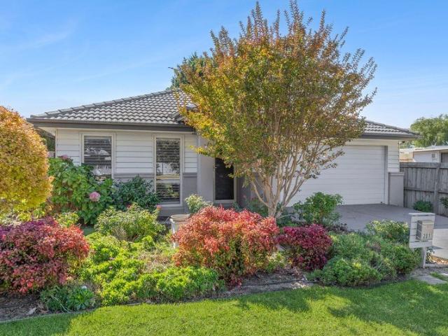 Beautiful Low maintenance Home