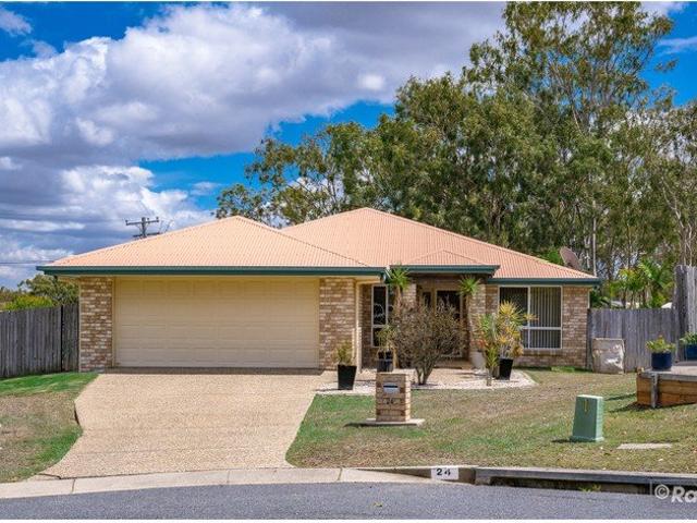 Beautiful Lowset Brick Home in Hillside Estate