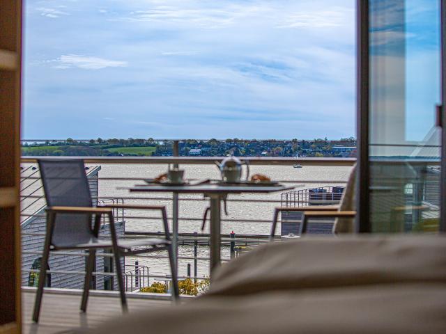 Beautiful Loft in Schleswig with Balcony directly on the Water