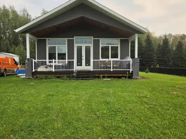 Beautiful Lake Life Brand New Built Cabin