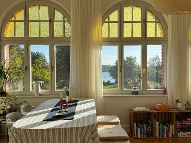 Beautiful Lakefront Apartment in a Historic Villa – Private Lake Access & Terrace