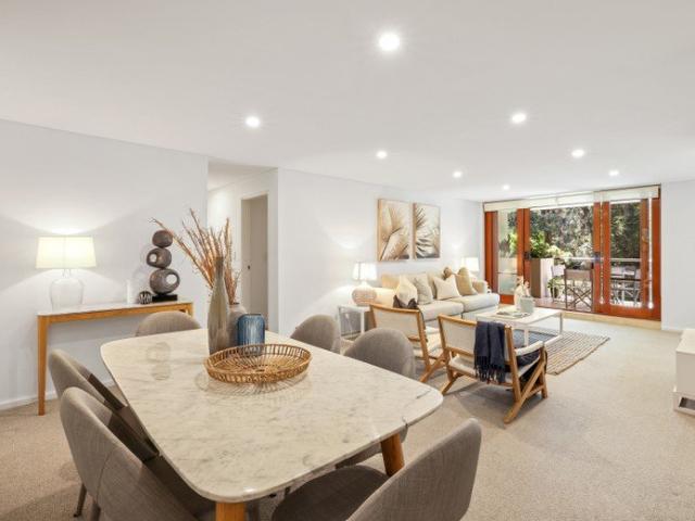 Beautiful Level Apartment North Aspect Premium Complex