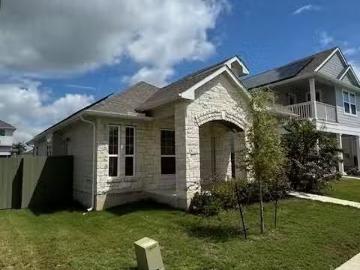 Travis County, Texas, USA - Garden, Gym