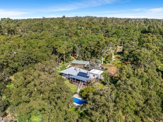 BEAUTIFUL LIVING ON APPROX 2.5 ACRES