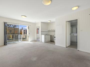 Beautiful Light Filled Apartment!