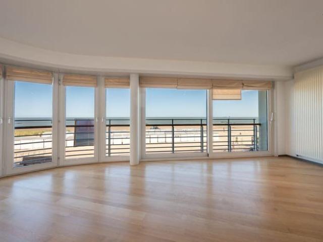 Beautiful move in ready corner apartment with stunning sea v