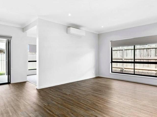 BEAUTIFUL MODEN HOME WALKING DISTANCE TO FCAC
