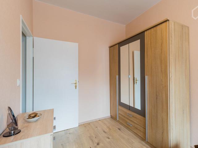 Beautiful modern apartment with great public transport, Berlin Amsterdam Apartments for Rent