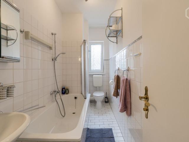 Beautiful modern apartment with great public transport, Berlin Amsterdam Apartments for Rent