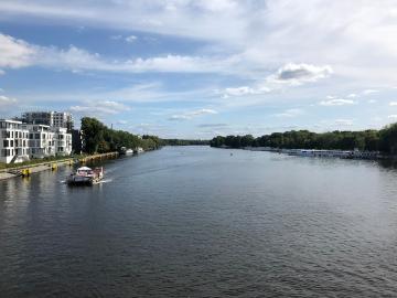 Beautiful modern apartment with terrace on the riverside, Friedrichshain Berlin, Berlin Amsterdam Apartments for Rent