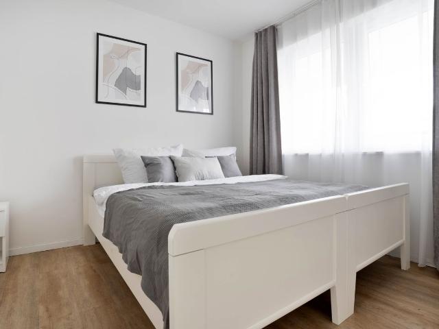 Beautiful & modern double bed studio in the center, Dortmund Amsterdam Apartments for Rent