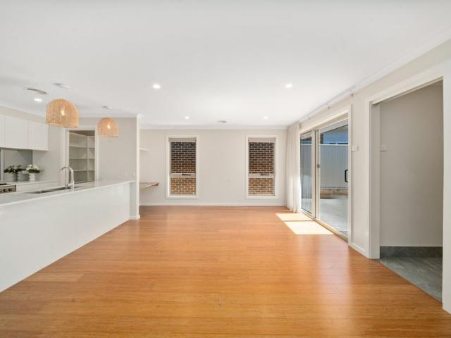 Beautiful Modern Four Bedroom Family home