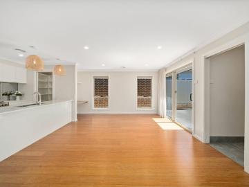 Beautiful Modern Four Bedroom Family home