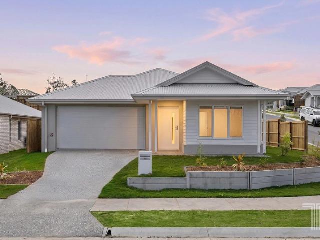 BEAUTIFUL MODERN HOME ON CORNER BLOCK IN RIPLEY