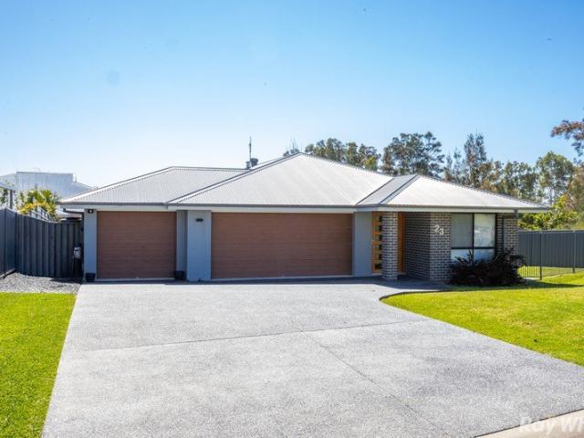 BEAUTIFUL MODERN HOME WITH PLENTY TO OFFER!