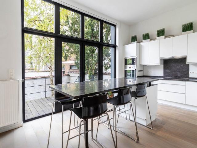 Beautiful modern house with 4 bedrooms + outdoor space