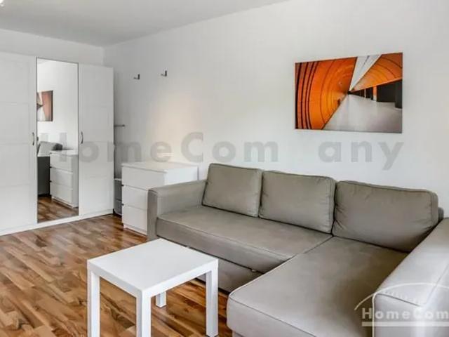Beautiful, modern 1 bedroom apartment with balcony in Munich Thalkirchen