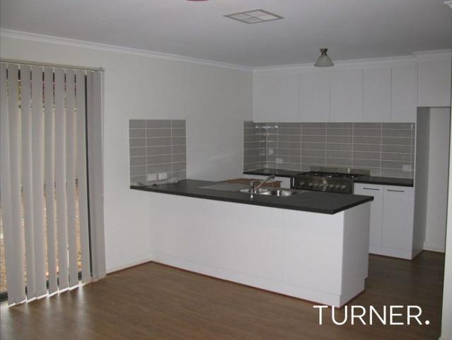 Beautiful Modern 3 bedroom courtyard home