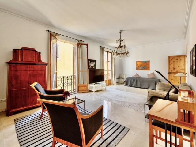 Beautiful modernist flat in Palma old town