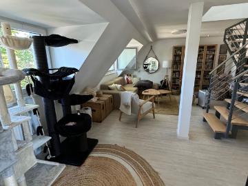 Beautiful Maisonette Apartment in Prime Location in Cologne for rent, Hurth Amsterdam Apartments for Rent