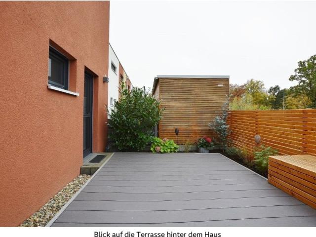 Beautiful mid terrace house with a garage in Wolfsburg Laagberg behind TSV Wolfsburg, Wolfsburg Amsterdam Apartments for Rent