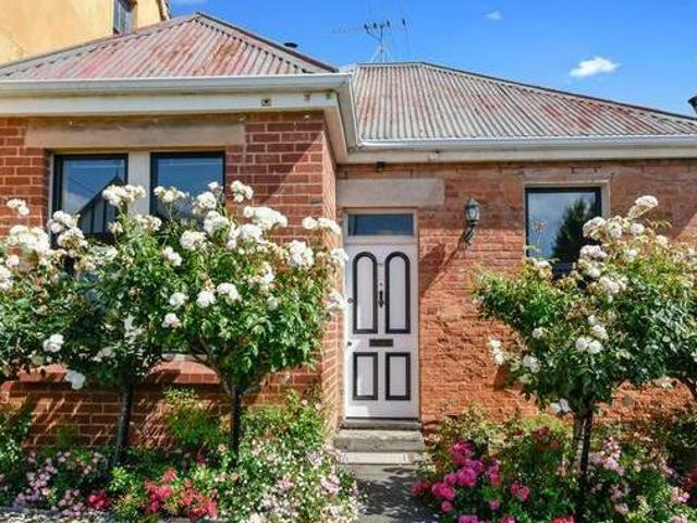 Beautiful North Hobart Charm