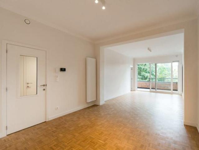 Beautiful new apartment with 4 bedrooms + terrace!