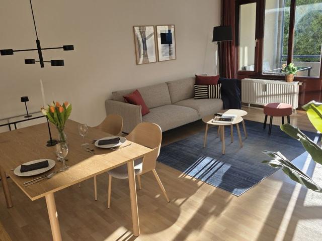 Beautiful, nearly new 3 bedroom apartment in a quiet neighborhood near Siemens and BSH, Munchen Amsterdam Apartments for Rent