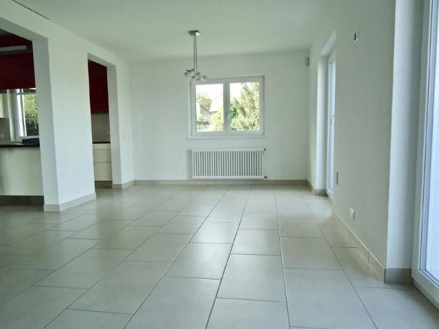 Beautiful semi detached house with 5.5 rooms