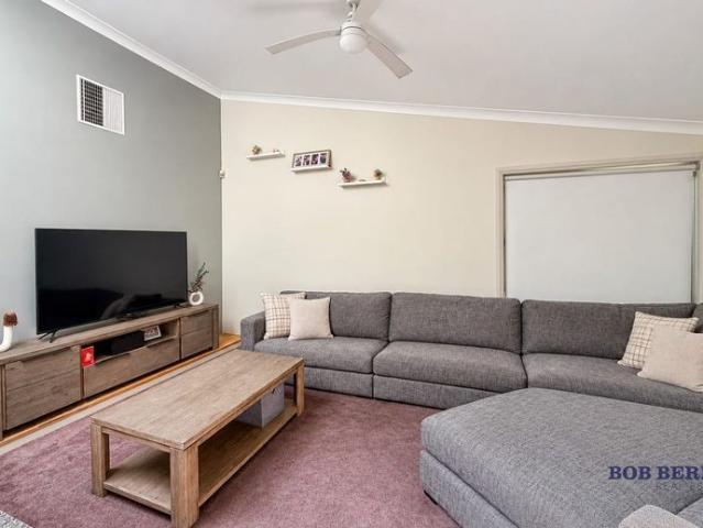 Beautiful Spacious 3 Bedroom Home with Multiple Living Areas in a Quiet Street