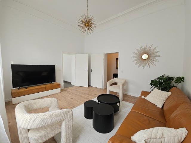 beautiful & spacious 1 BR at the Kurpark