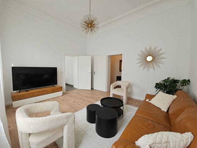 beautiful & spacious 1 BR at the Kurpark, Wiesbaden Amsterdam Apartments for Rent