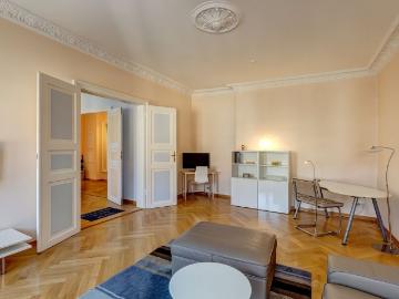 Beautiful, spacious 2 room apartment