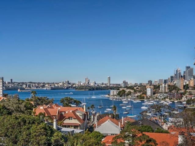 Beautiful Spacious Apartment With Glorious Sydney Harbour Views